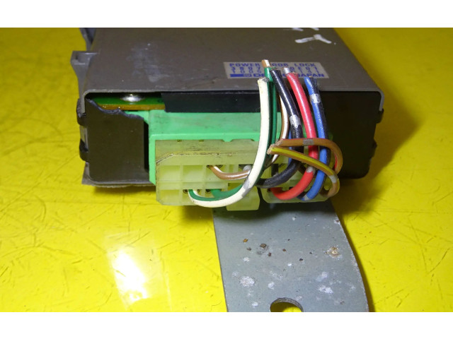Другие блоки управления / модули 38079-60E01, 100515-0141   Suzuki Swift