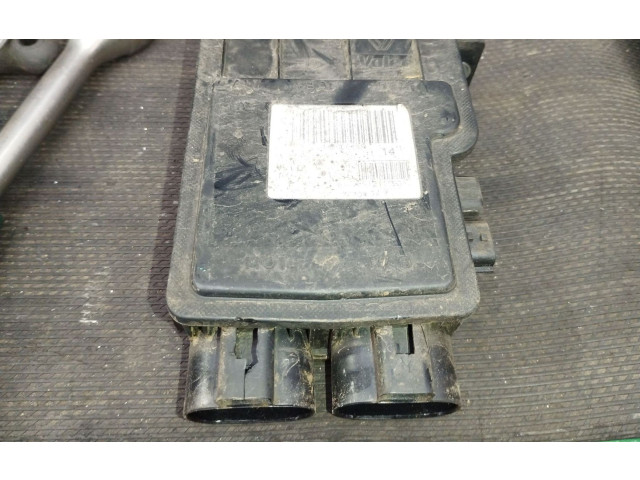 Pojistková skříňka Řídící jednotka BSM 243800014R   Renault Laguna III 2012