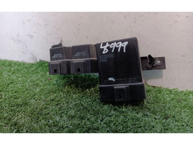 Pojistková skříňka Řídící jednotka BSM M9200209, M9200209   Chrysler Stratus 1996
