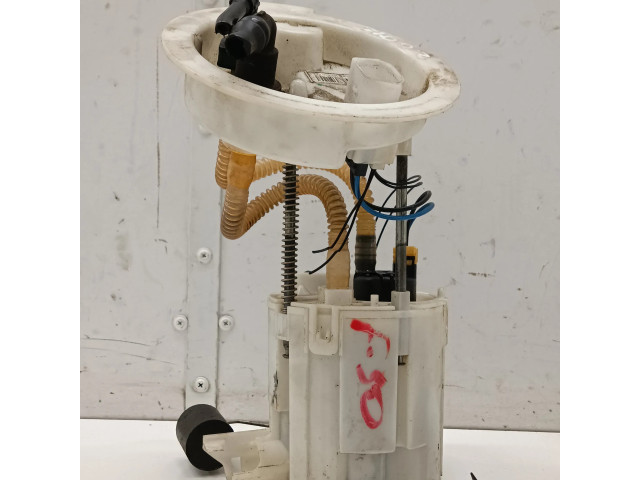 Vstřikovač 7243972, 8514146   BMW 4 F32 F33  pro naftový motor 2.0  