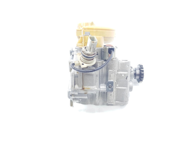 Масляный насос   150100347R, 150008447R  Dacia Sandero 