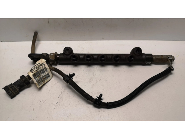 Vstřikovací lišta 55490702, 15133810902   Opel Mokka  pro naftový motor 1.6 B16DTH 