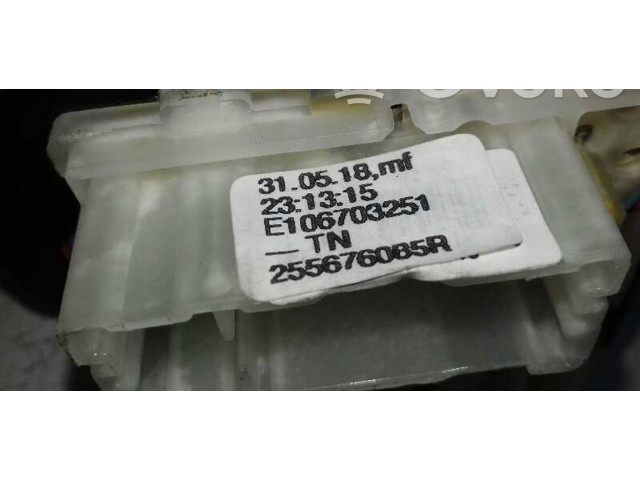 Ручка стеклоочистителей 255676085R, E106703251   Renault Captur