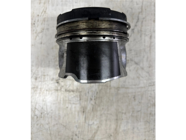 Píst 131010W020, 131010W021   Toyota Land Cruiser (J200)     