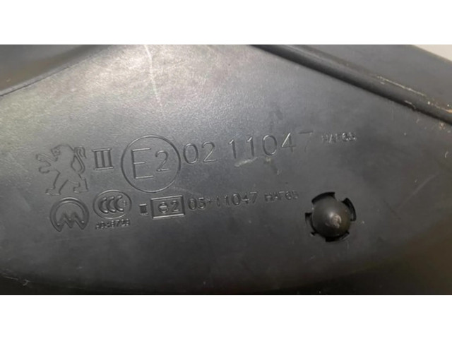 Zpětné zrcátko pravé Peugeot 208 2014  E20211047, E20311047  