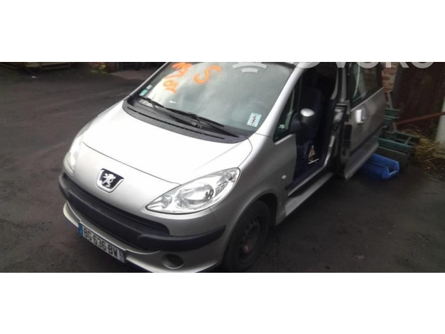 Zpětné zrcátko  Peugeot 1007 2005  8153WN  