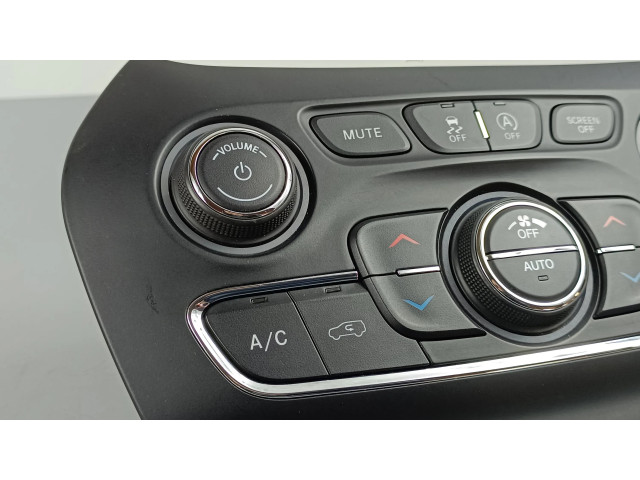 Блок управления климат-контролем 68285935AD   Jeep Cherokee