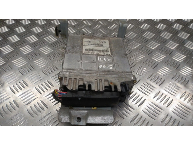 Řídící jednotka 0281001906   Volvo S40, V40 2001