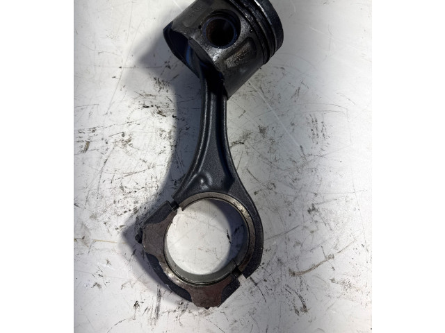 Píst 8340F   Mercedes-Benz ML W164    642.940 