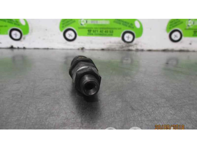 Vstřikovač 002EU03, LUCAS   Hyundai H-100  pro naftový motor 2.5 D 4BH 