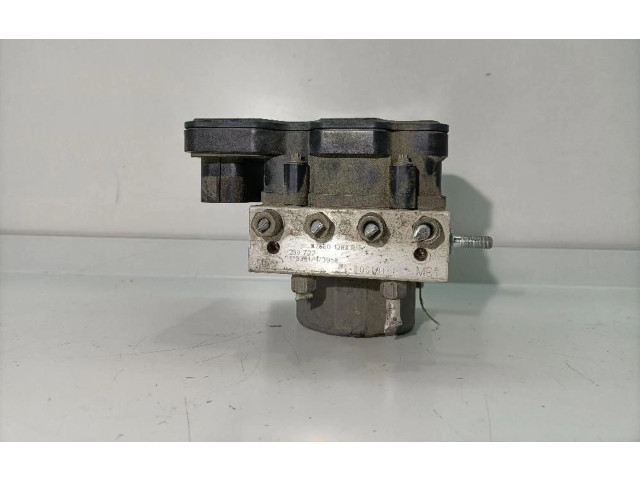 Jednotka ABS 476605460R   Renault Captur 2013