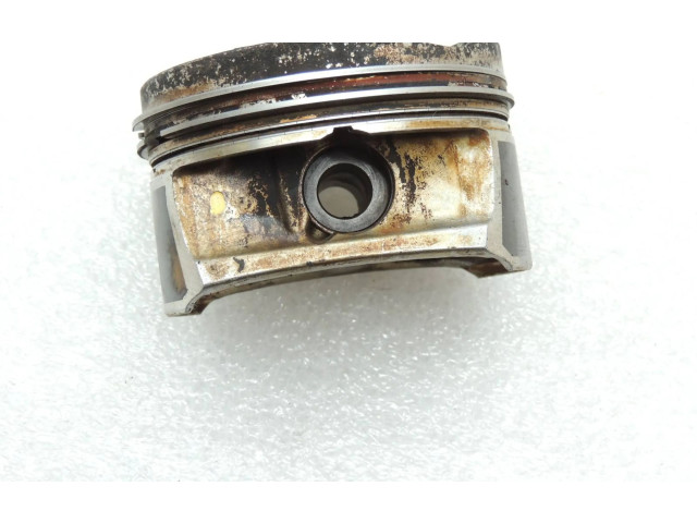  Поршень N12B16A 11257589348, 7589348  Mini One - Cooper Coupe R56  