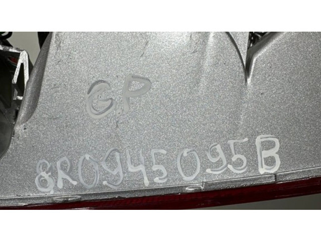 Задний фонарь  8R0945095B    Audi Q5 SQ5   2008-2017 года