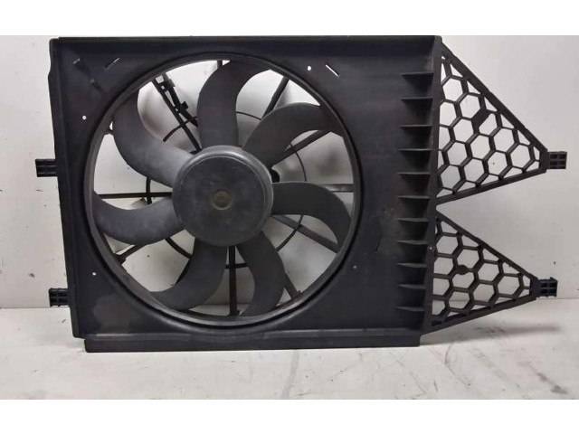 Вентилятор радиатора     6R0121207A    Seat Ibiza IV (6J,6P) 