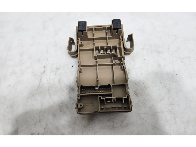 Блок предохранителей 82201AJ000   Subaru Outback    