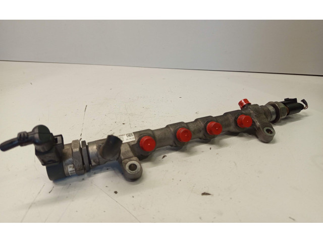 Vstřikovací lišta 03L089N, 057130764AB   Volkswagen PASSAT B7    CFFB 