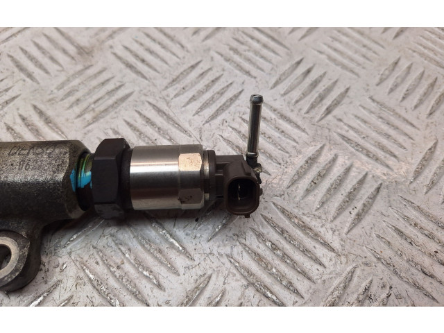 Vstřikovací lišta 238100R020, 8945860010   Toyota Corolla Verso AR10    2ADFHV 