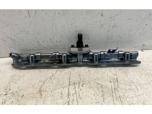 Vstřikovací lišta 8945833030   Toyota Corolla E210 E21     