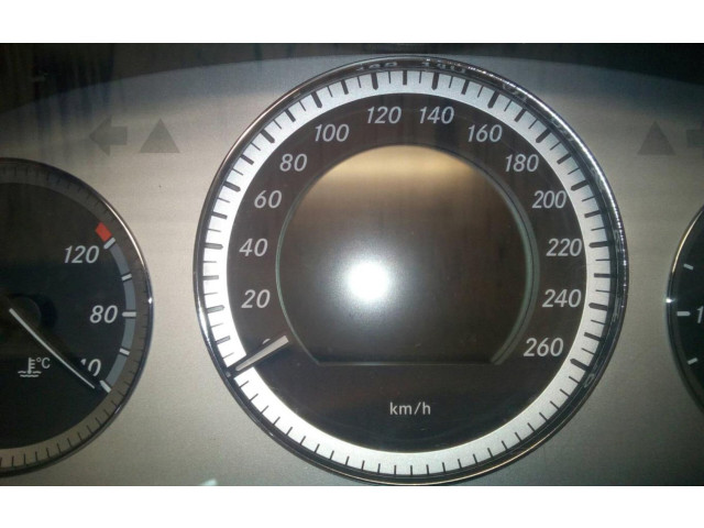 Přístrojová deska  Mercedes-Benz GLK (X204) 2010 A2049023600  