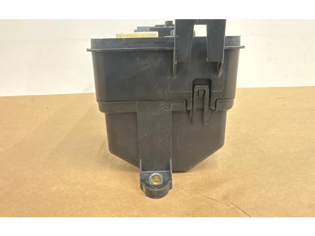 Блок предохранителей HPLA14N030AB   Land Rover Range Rover Sport L494    