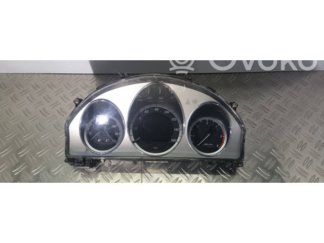 Přístrojová deska  Mercedes-Benz C W204 2009 A2044400811  