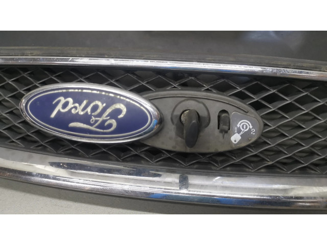 Верхняя решётка Ford Focus 2004-2010 года 4M518C436B      