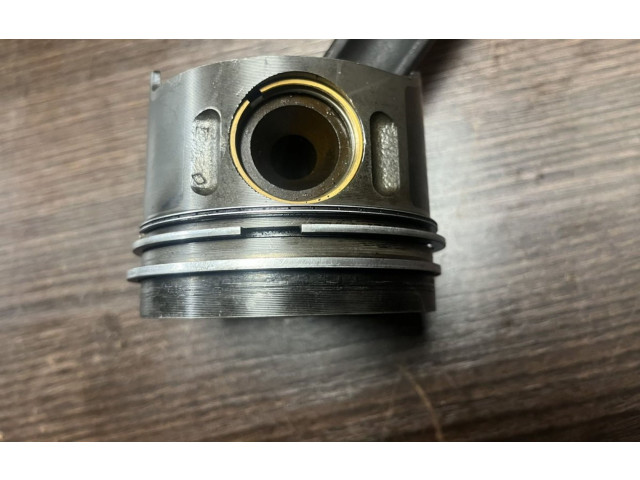  Поршень OM646.982 6460300717, 6460300717  Mercedes-Benz Vito Viano W639  