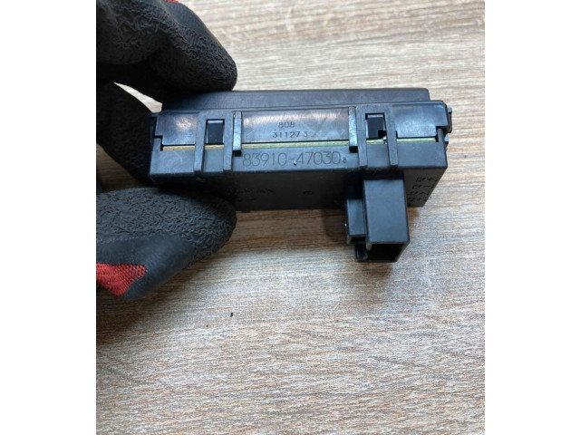 Дисплей    8391047030   Toyota Hilux (AN10, AN20, AN30)
