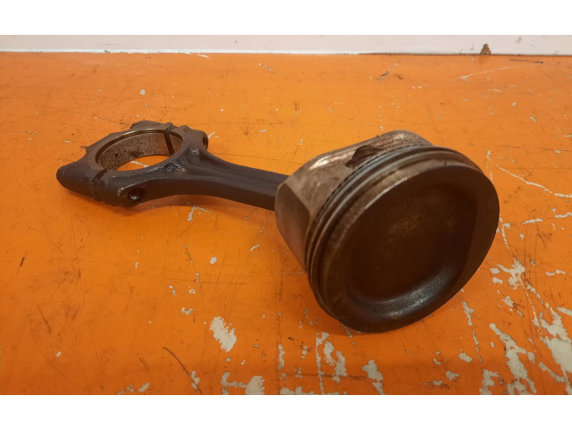  Поршень  076162, 076162  Volkswagen Fox  