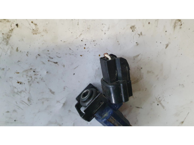 Vstřikovač 3531028000   Hyundai ix20  pro benzínový motor 1.4  