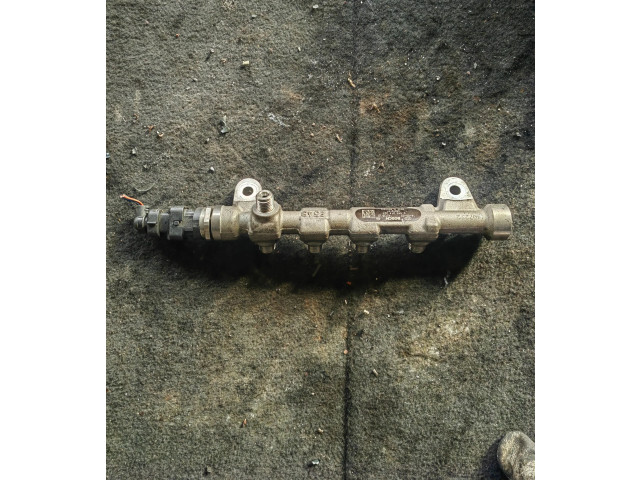 Vstřikovací lišta 0445214221   Opel Zafira C     