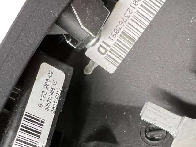 Руль BMW X1 E84  2009-2015 года 6853131, 9123288      