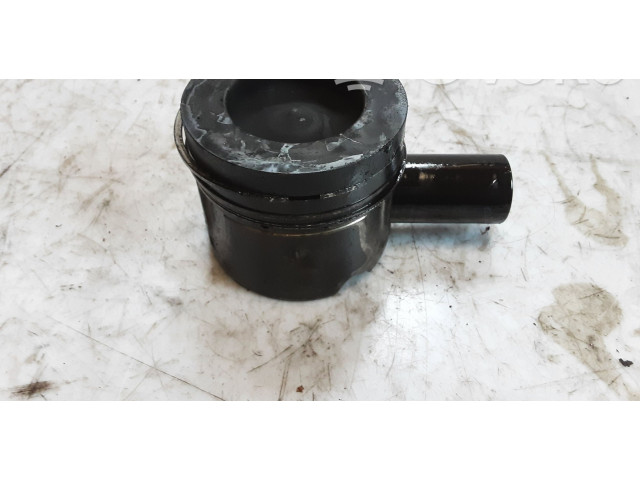 Píst 8372T, 5R2   Audi A6 S6 C7 4G     