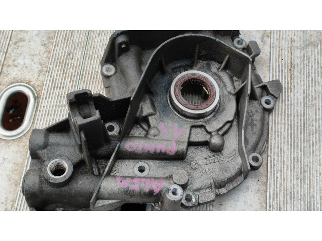 Масляный насос   55222361  Alfa Romeo Mito 1.4