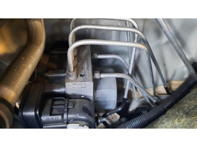 Jednotka ABS 476605196R   Renault Clio IV 2007