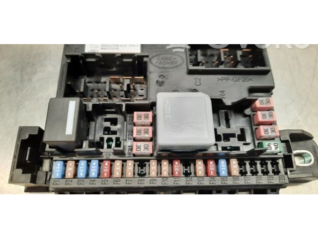 Блок предохранителей  M8E214N030BB   Land Rover Range Rover Sport L461    