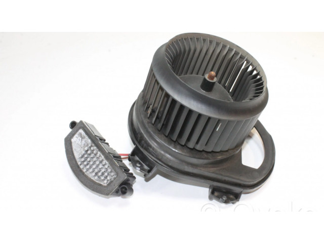 Вентилятор печки    A2469064300   Mercedes-Benz A W176