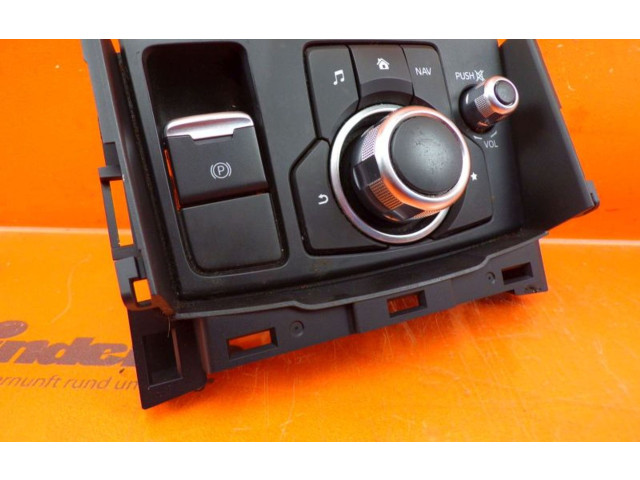Радио/ проигрыватель CD/DVD / навигация     GNJ666CMOA, GNJ666CMOA    Mazda MX-3 