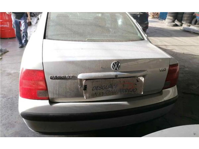 Zpětné zrcátko  Volkswagen Passat Alltrack 1999    