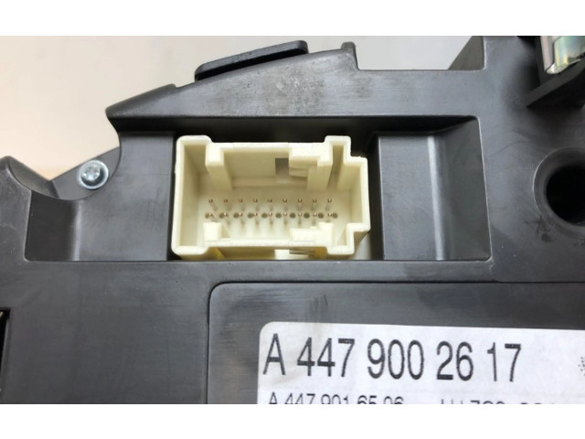 Панель приборов 3137451, 3137451   Mercedes-Benz Vito Viano W447       