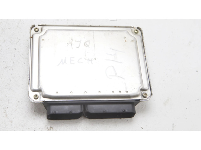 Блок управления двигателя 06A906032R, 06A906032R   Audi TT Mk1