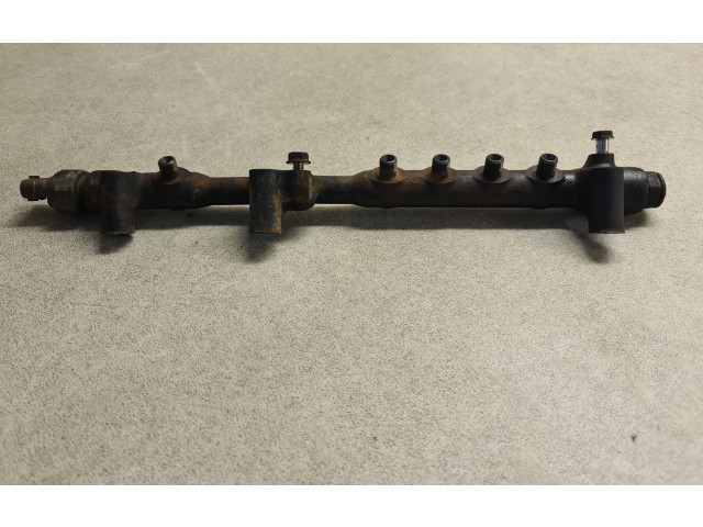 Vstřikovací lišta 8945812020   Toyota Land Cruiser (J120)     