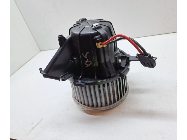 Вентилятор печки    8K0820521B   Audi Q5 SQ5