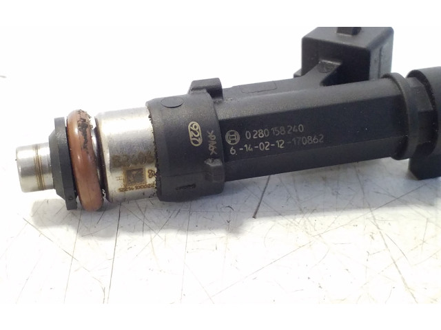 Vstřikovač 0280158240   Opel Ampera     