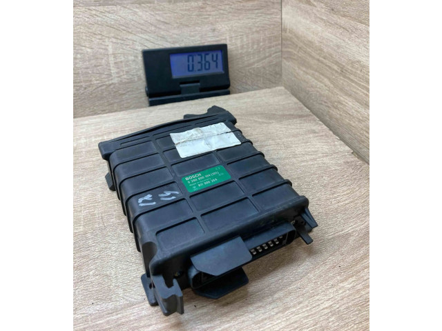 Řídící jednotka 0280800104, 811906264   Audi 80 90 B3 1986