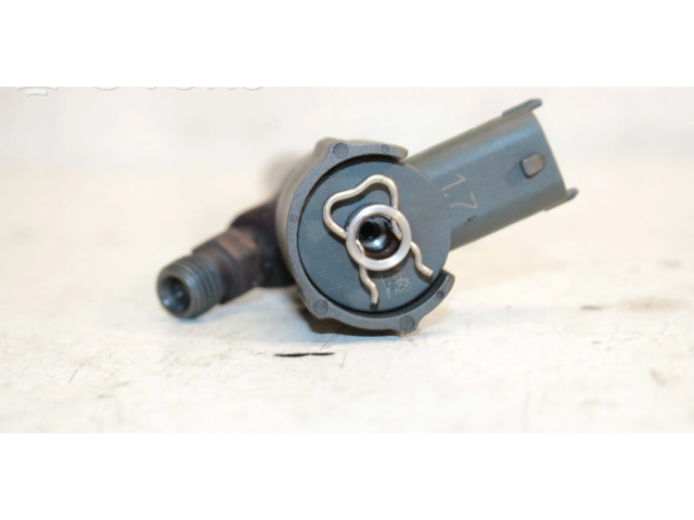 Vstřikovač 33800-2A800, 0445110411   Hyundai i40  pro naftový motor 1.7  Dyzelis