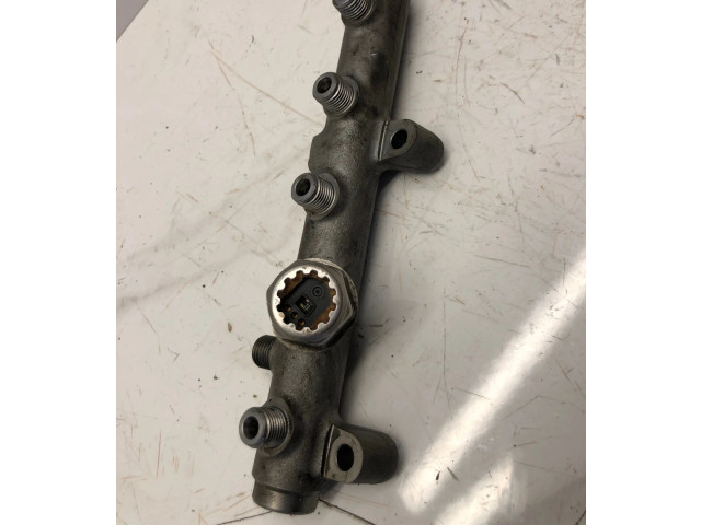 Vstřikovací lišta 059130089AH, 2510810   Audi A5 8T 8F     