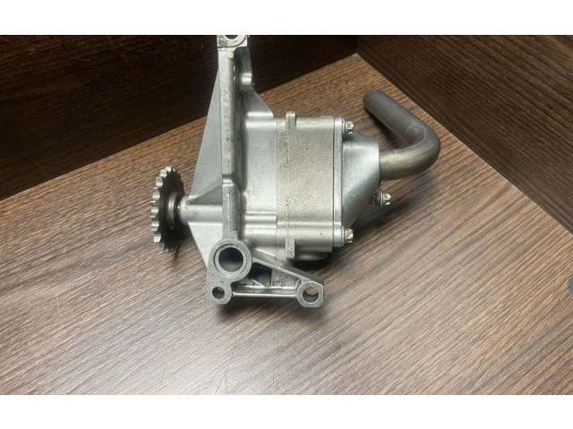 Масляный насос  OM 646.982 6111810201, 6111810201  Mercedes-Benz Vito Viano W639 