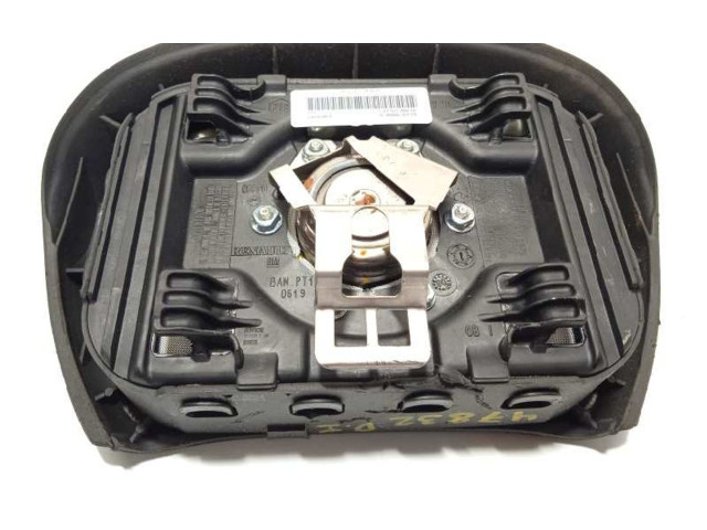 Надувная подушка для руля 8200676898, 93859345   Nissan  Primastar   -  года