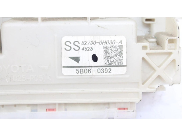   Pojistková skříňka 827300H030A   Toyota Aygo AB10 2014